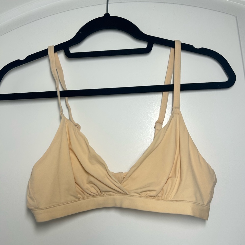 Quince Women's Cream Second Skin Crossover Bralette size medium cozy comfy